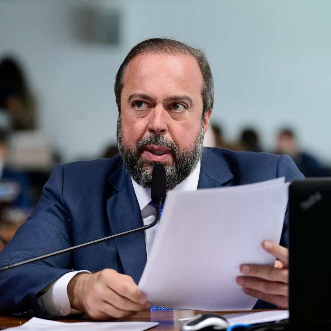 Origens do Apagamento: Ministro Indica Impacto de Dois Eventos em Transmissão